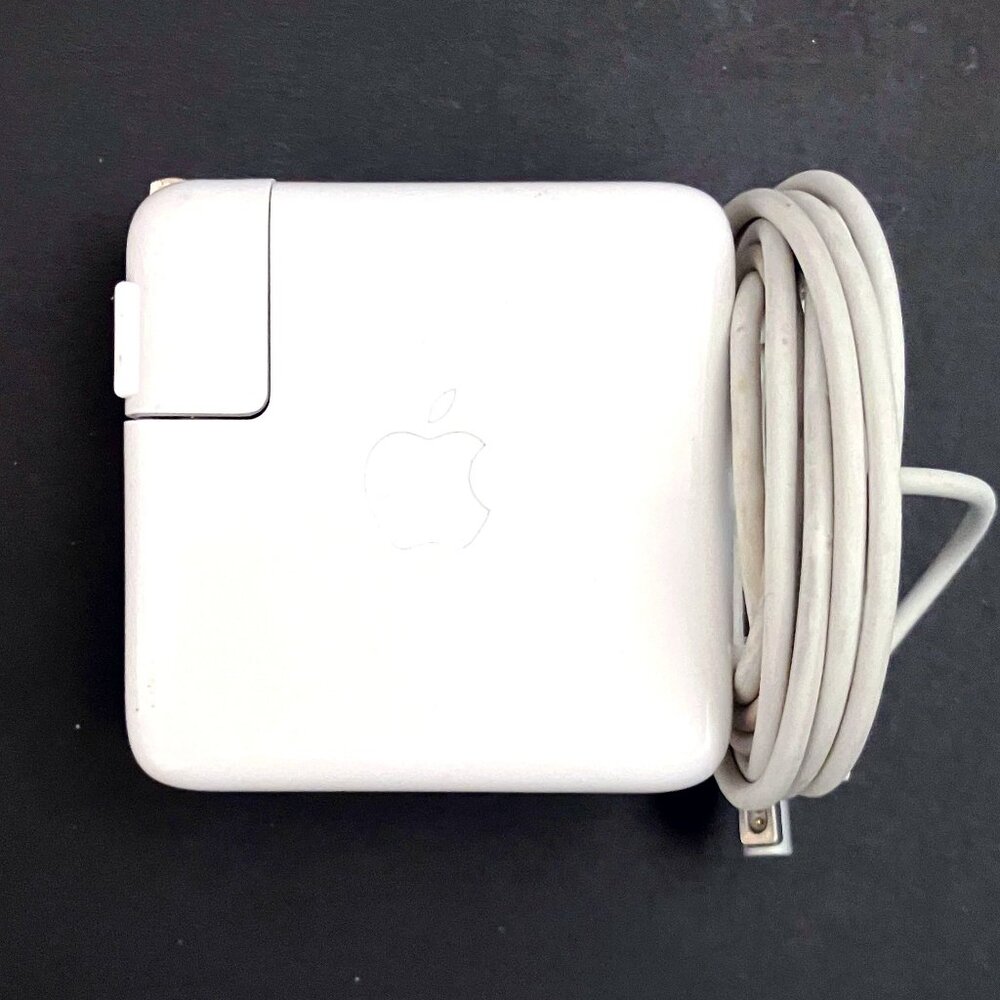 Apple 60W MagSafe Power Adapter _ Mod. A1344